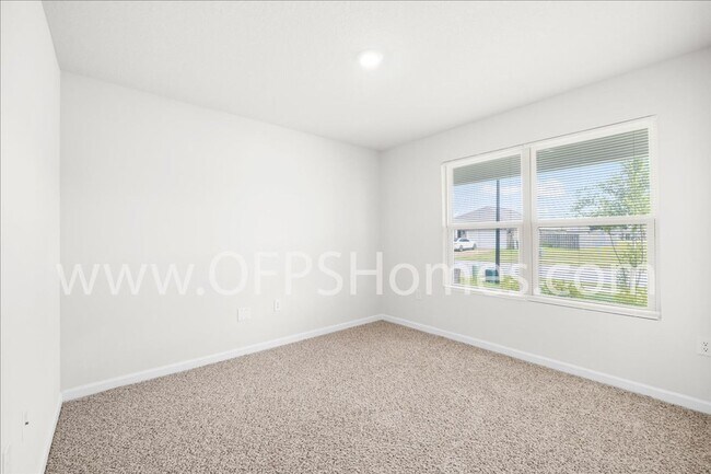 Building Photo - Home in Redstone Commons