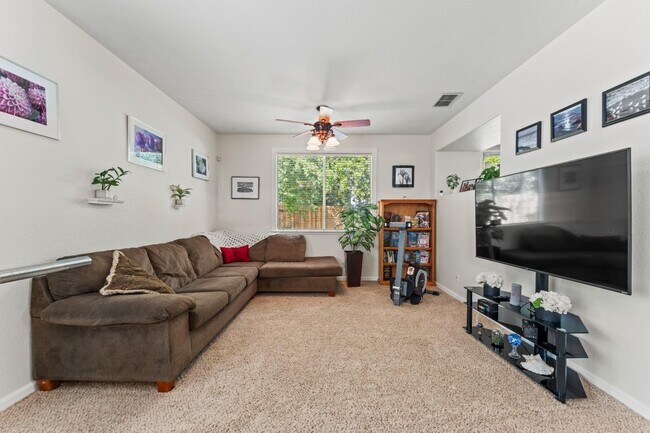 Building Photo - 26 Bridgeford Ct