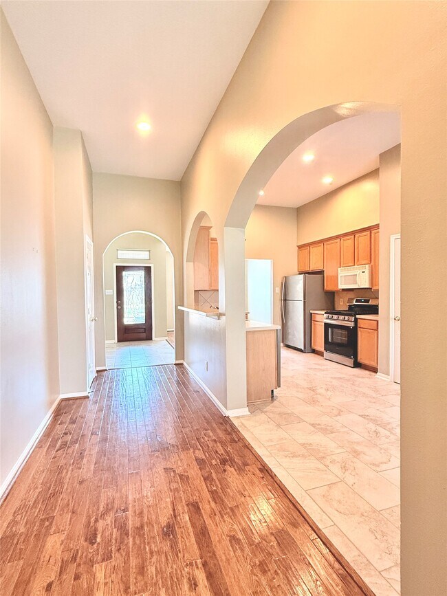 Building Photo - 16518 Wheatmill Ct