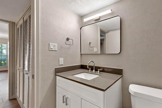 Building Photo - 2535 Wedglea Dr