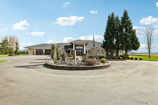 Building Photo - 15541 Bradshaw Rd