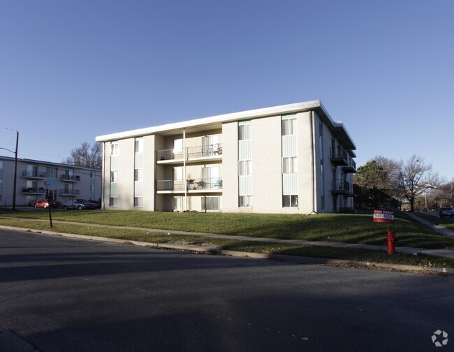 Primary Photo - 4431 Holdrege St