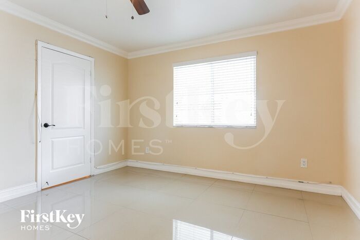 Building Photo - 7681 NW 181st Terrace