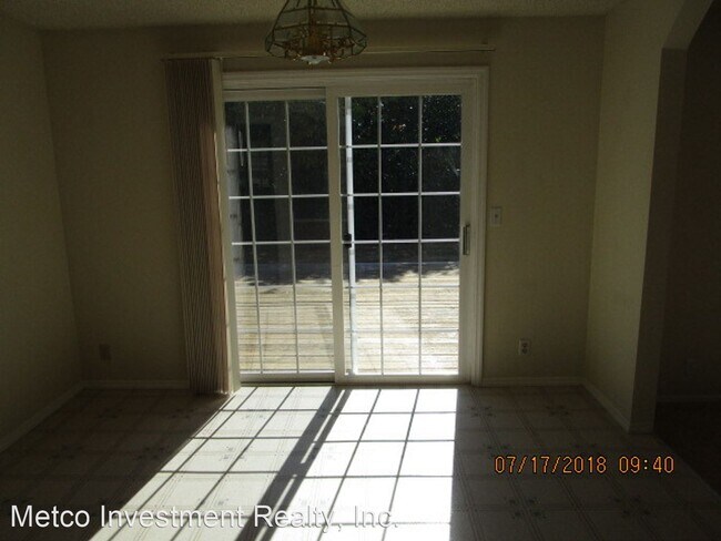 Building Photo - 3 br, 1 bath House - 1033 Waverly St.