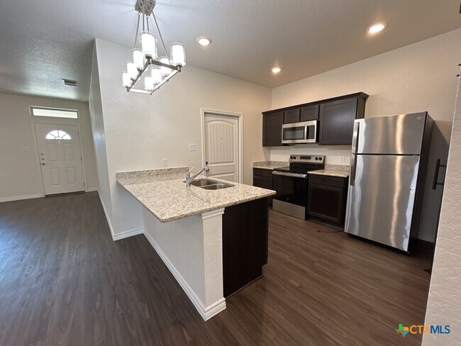 Building Photo - 5110 Rose Gdn Lp