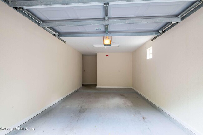 Building Photo - 10075 Gate Pkwy N