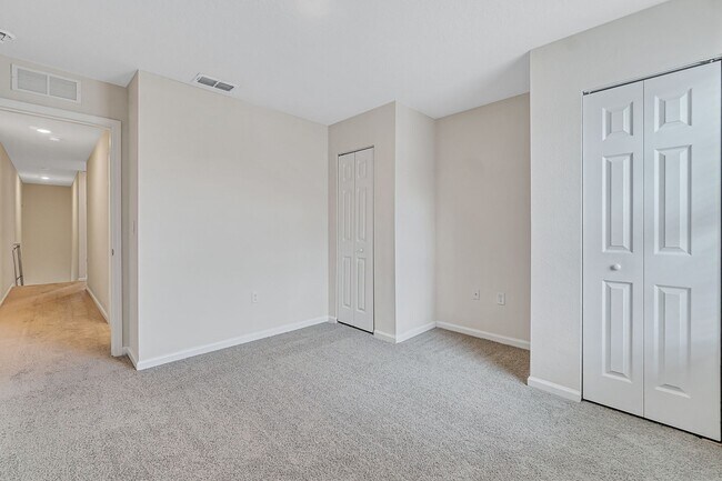 Building Photo - 920 Observatory Pkwy