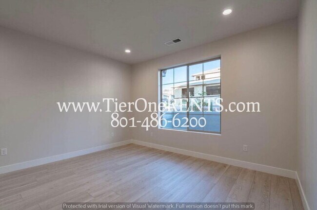 Building Photo - **Summer Special: FREE RENT for MAY**