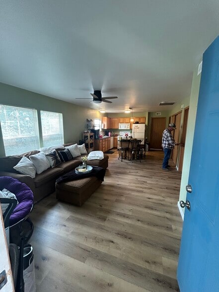 Shared space - 529 Mitchell St