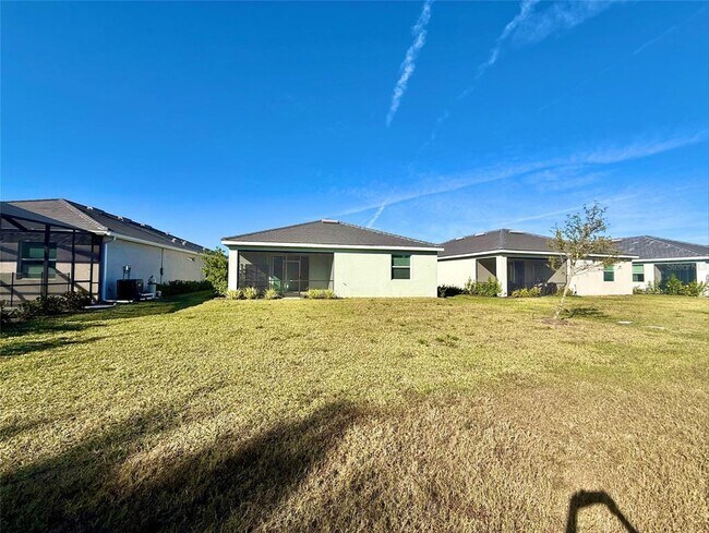 Building Photo - 10995 Pinot Dr
