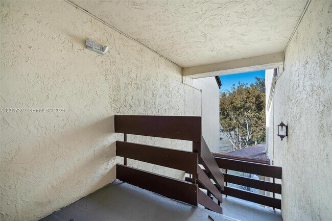 Building Photo - 9040 SW 125th Ave