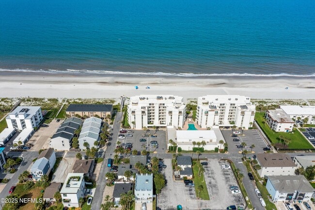 Building Photo - 2100 Ocean Dr S