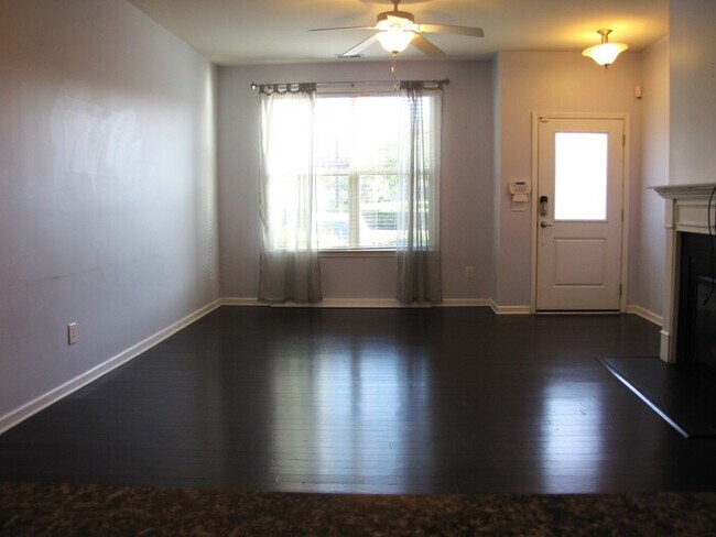 Building Photo - 42 Intuition Cir