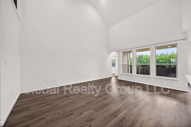 Building Photo - 10064 Mulhouse Dr