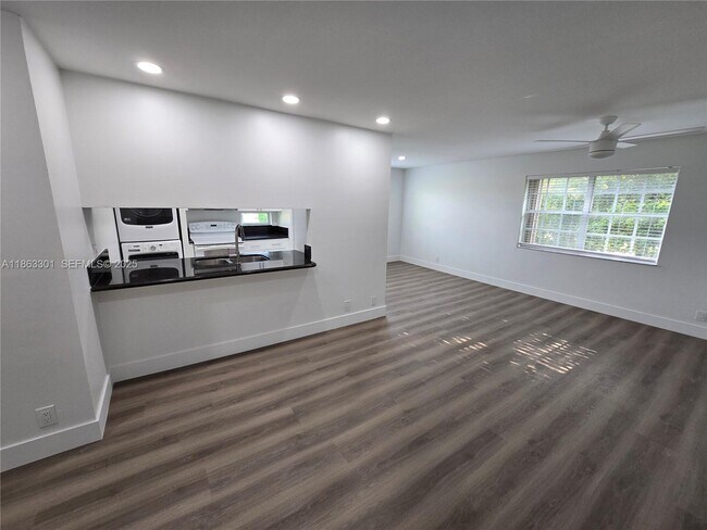 Building Photo - 8886 SW 3rd St