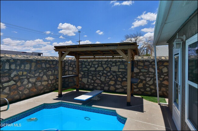 Building Photo - 1744 Gambel Quail Dr
