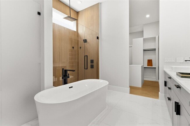 Building Photo - 16809 Bolsena Dr