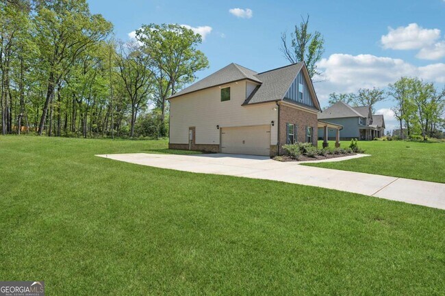 Building Photo - 320 Homestead Cir