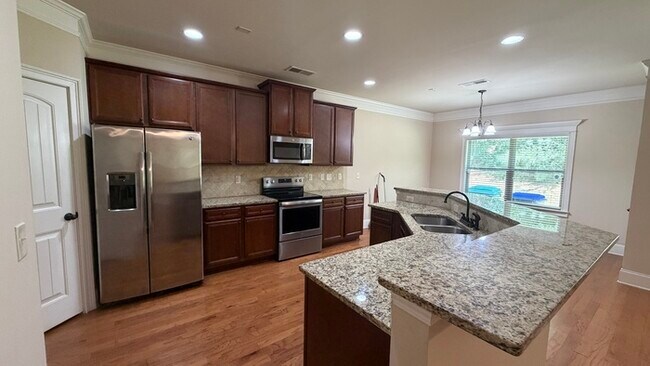 Building Photo - 590 Summerstone Ln