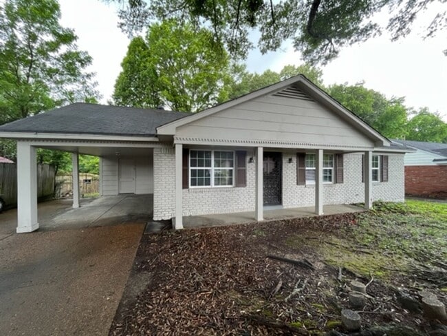 Primary Photo - Renovated 3 Bedroom 1.5 Bath Home for Rent!!