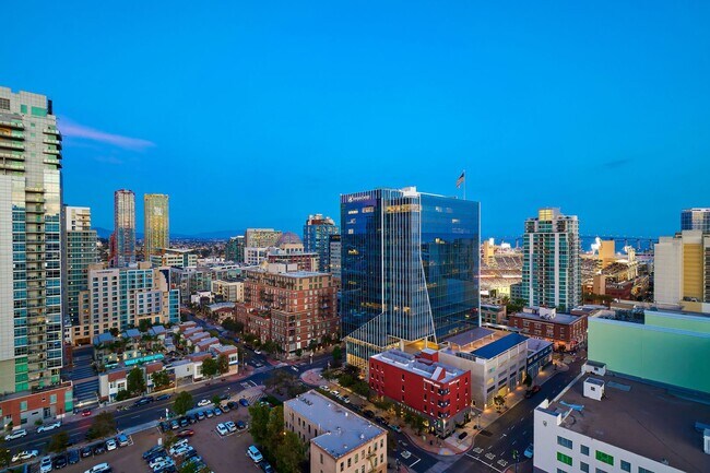 Building Photo - Stunning East Village 2 Bedroom at Alta! 2...