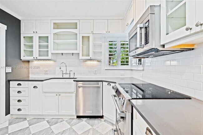 Building Photo - 2396 SW 20th St