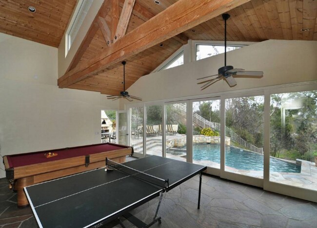 Building Photo - 5 Bed, 4.5 bath estate located in guard gated Hidden Hills Neighborhood