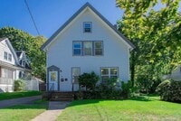 Building Photo - 20 Dewey St