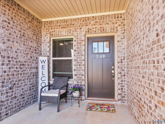 Building Photo - 209 Allegro Cir