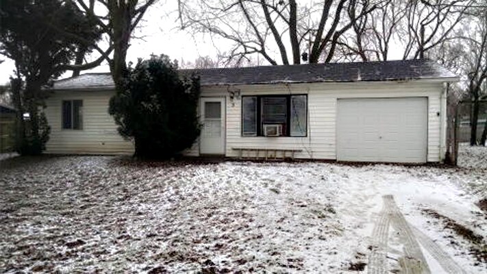 Building Photo - 5 Aztec Pl