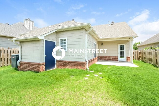 Building Photo - 1068 Fairbank Ln