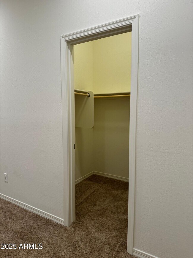 Building Photo - 5526 N 107th Ln