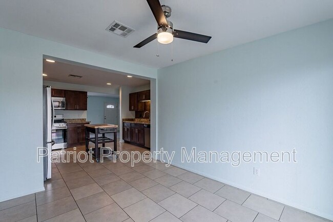 Building Photo - 7531 E McKinley St