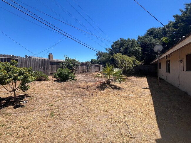 Building Photo - 3943 Constellation Rd