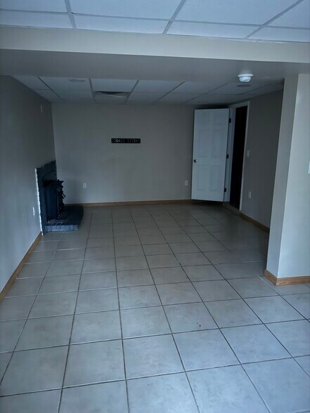 Master bedroom - 5345 Orchard Pl