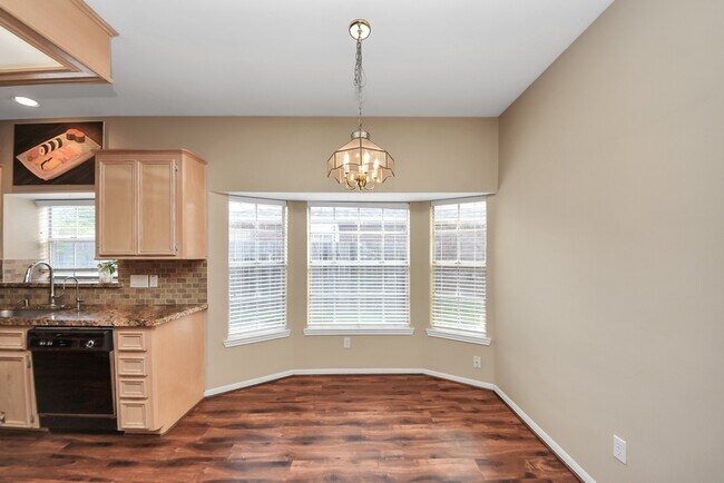 Building Photo - 16710 Colony Terrace Dr
