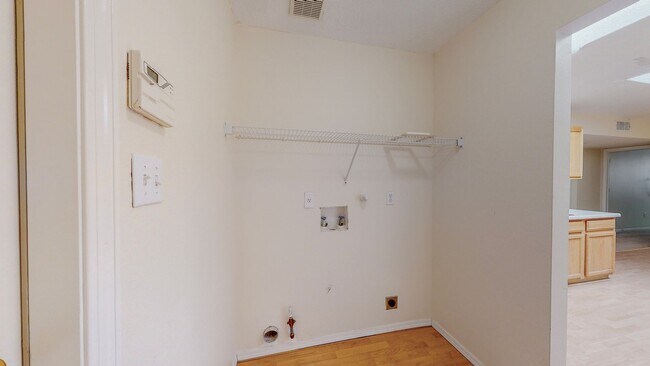 Building Photo - WESTSIDE HOME 3 Bedroom 2 Bath With 2 car garage