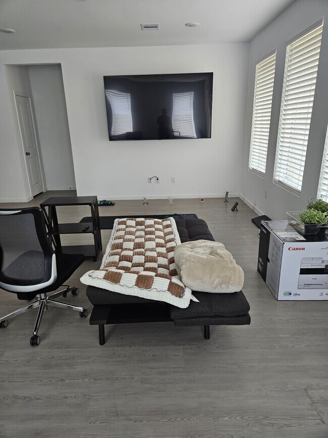 Building Photo - 26610 Coast Redwood Dr