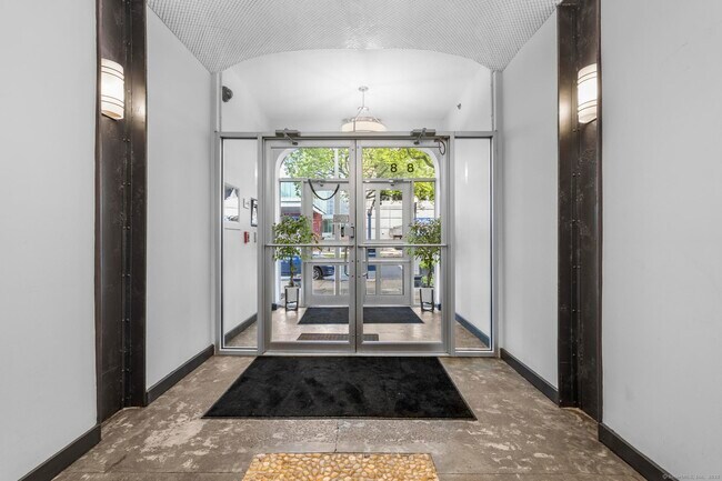 Building Photo - 881 Lafayette Blvd