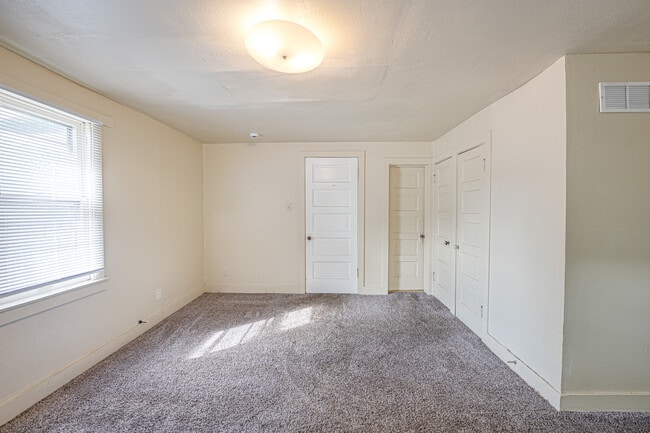 Building Photo - 706 McDonough St
