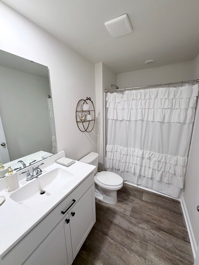 Building Photo - 532 Scarlet Sage Dr