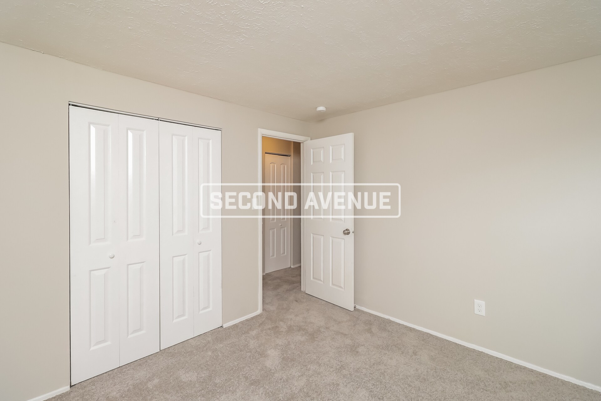 Building Photo - 564 Carnival Dr