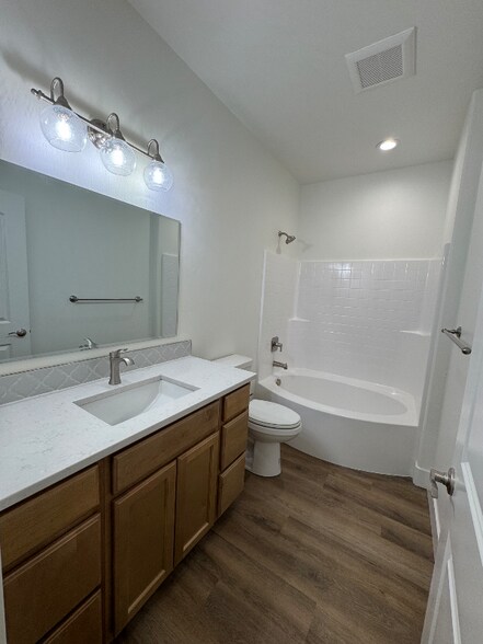Building Photo - 2430 Lotus Ave