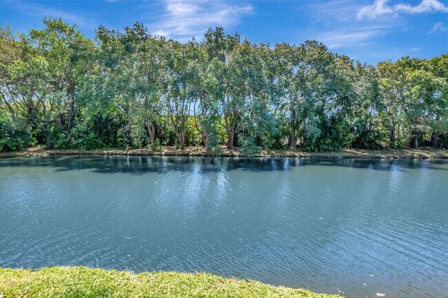 Building Photo - 3705 Bridgewood Dr