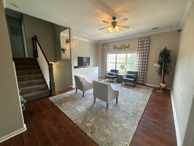 Building Photo - FOR LEASE- 4 BEDROOM FURNISHED HOME IN MT....