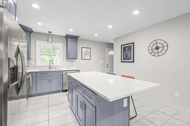 Building Photo - 3932 Slagle Dr