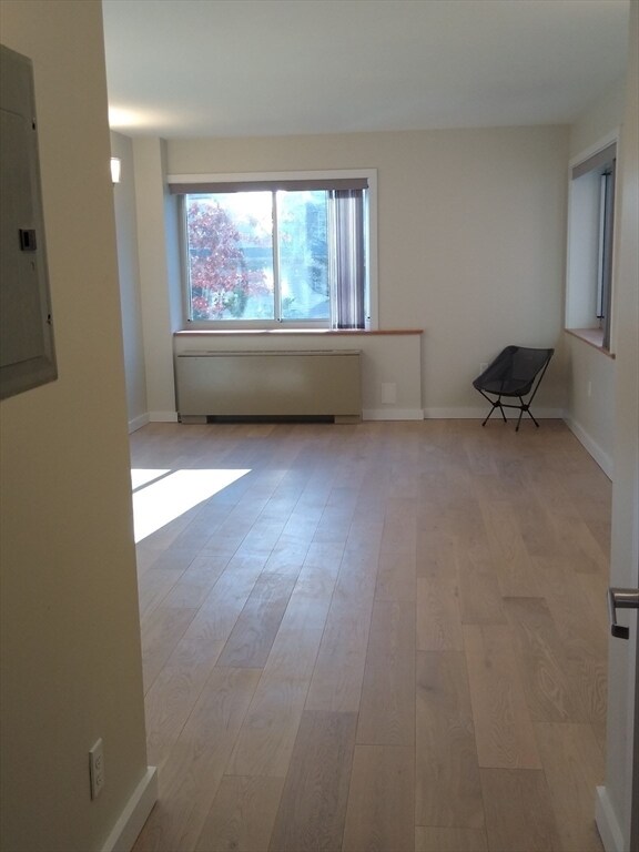 Building Photo - 14 Concord Ave