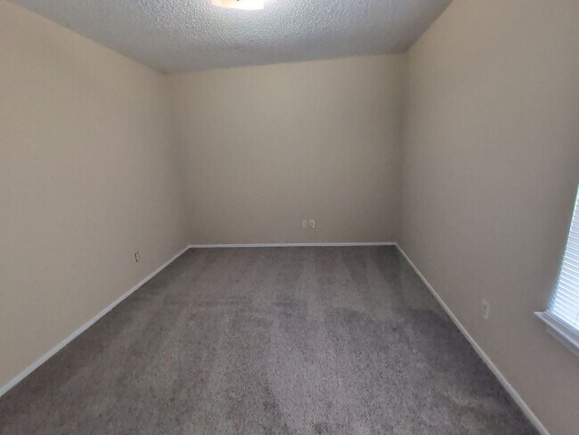 Building Photo - 4329 Segura Ct S