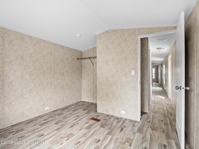 Building Photo - 462 Tilkwade Ln