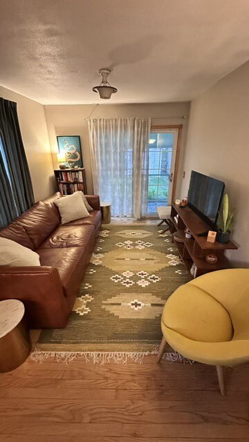 living room/dinining room - 1709 Northfield Pl
